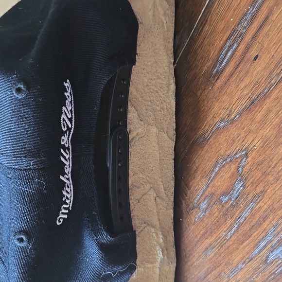 Mitchell & Ness Black and Pink Baseball Cap - Picture 6 of 6